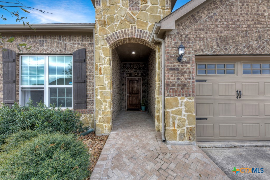 2730 Ridge Heights