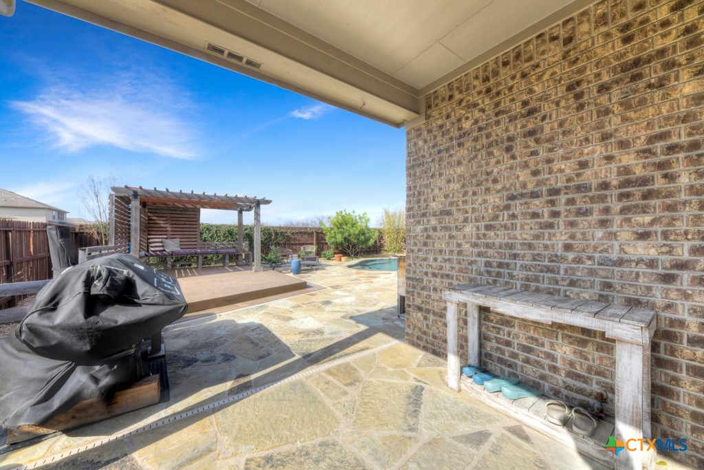 2730 Ridge Heights