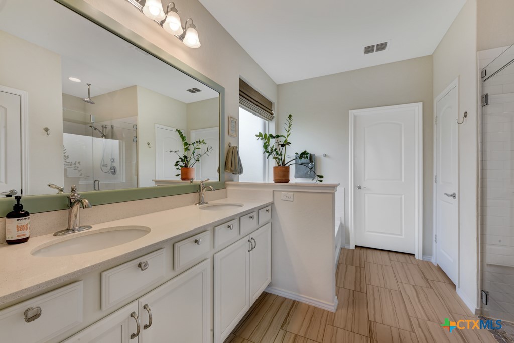 2730 Ridge Heights