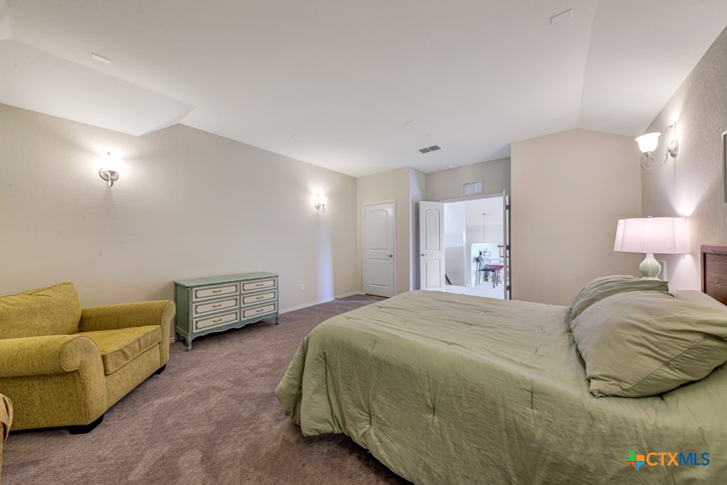 2730 Ridge Heights