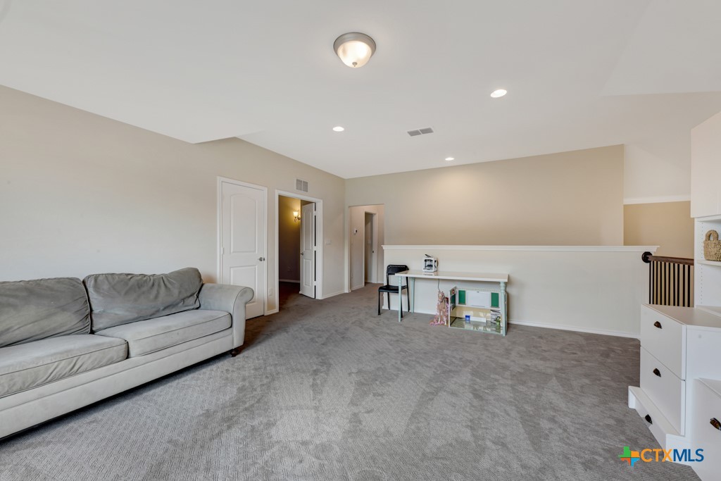 2730 Ridge Heights
