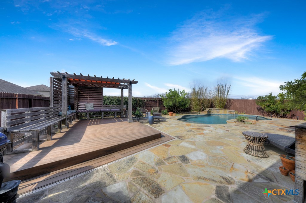 2730 Ridge Heights