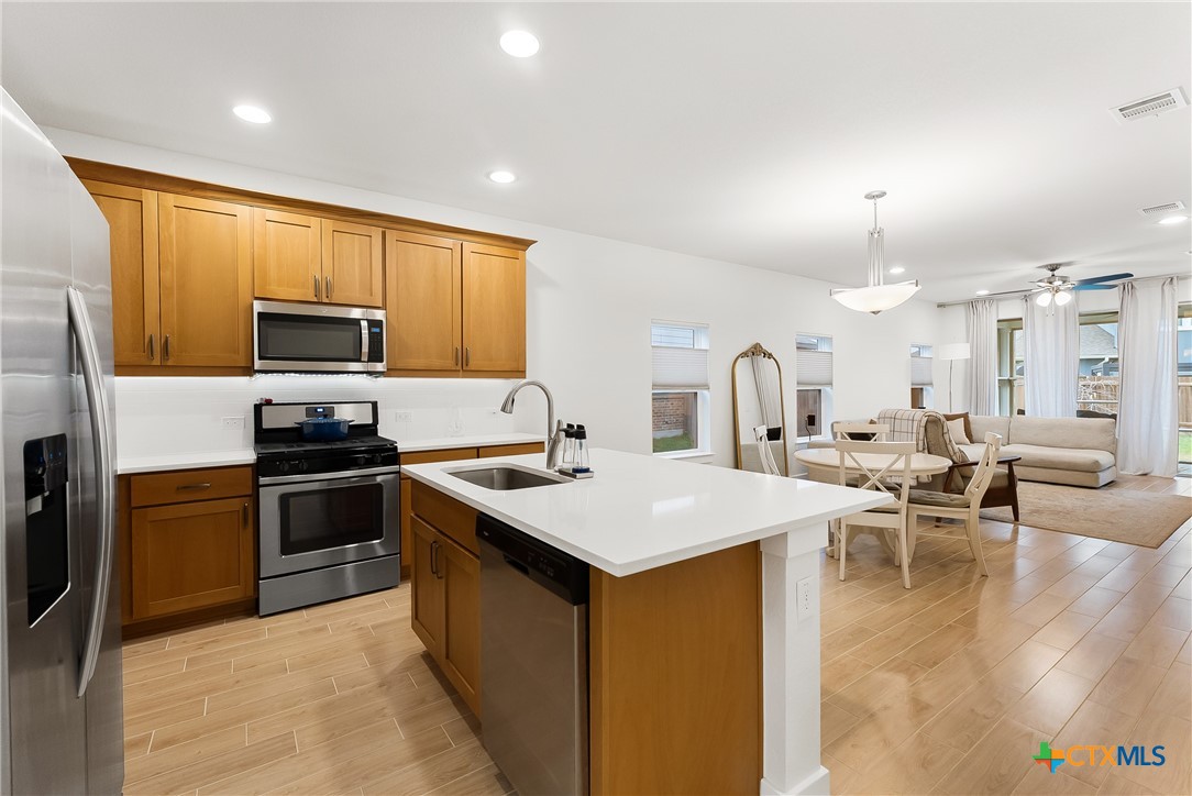 432 Lacey Oak Loop