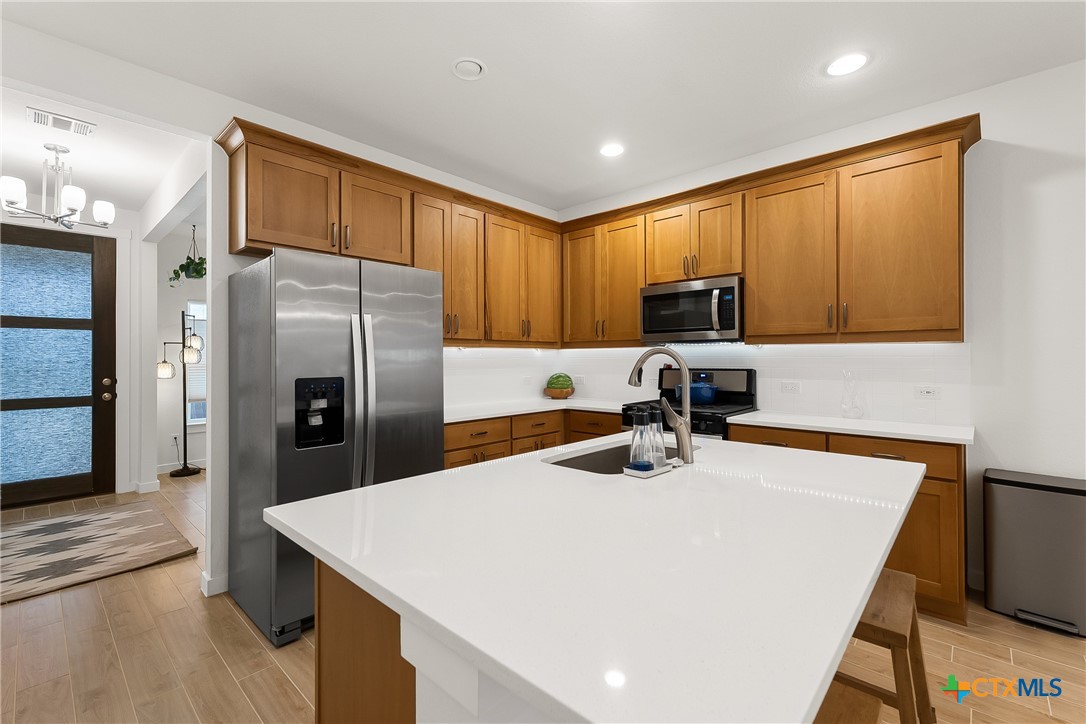 432 Lacey Oak Loop
