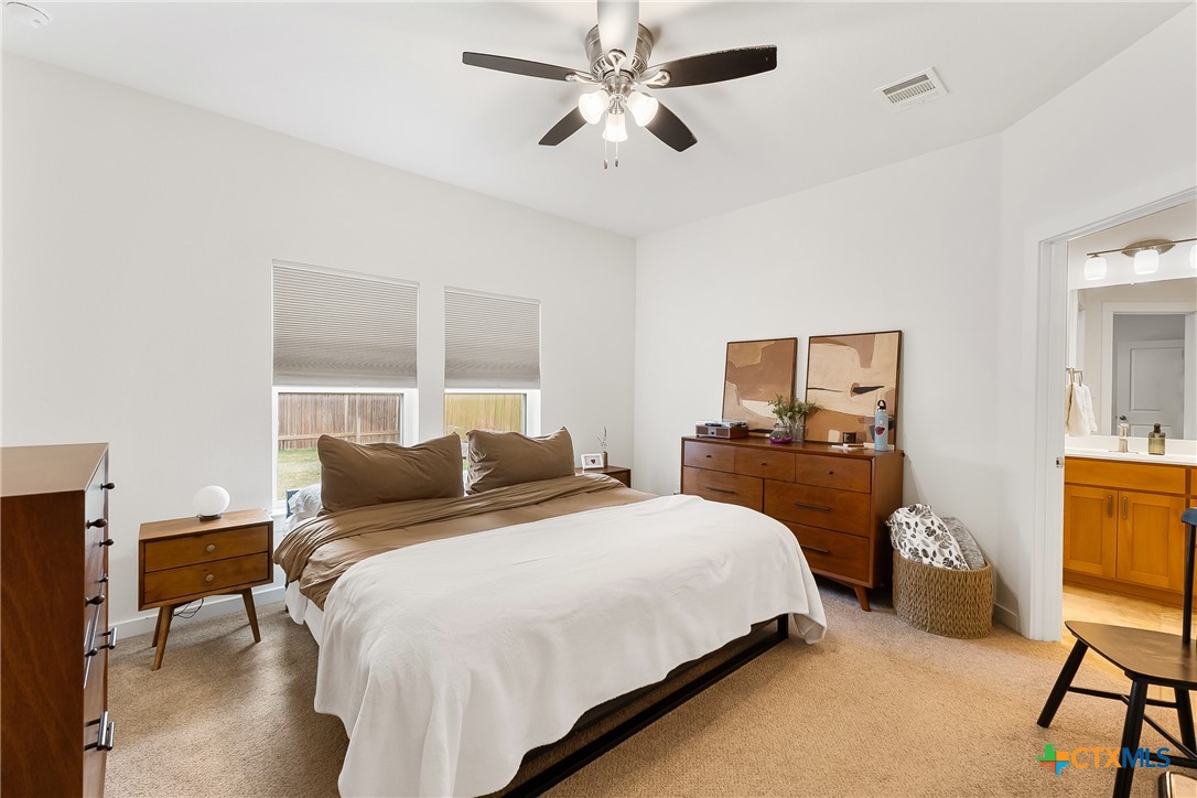 432 Lacey Oak Loop