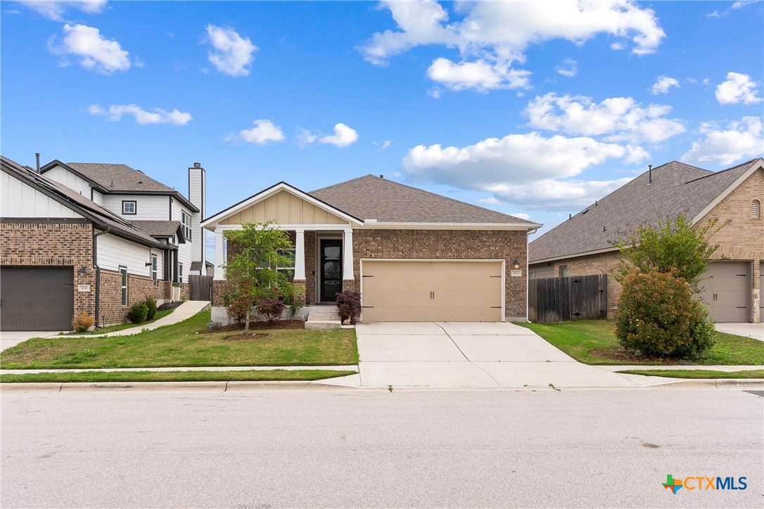 432 Lacey Oak Loop
