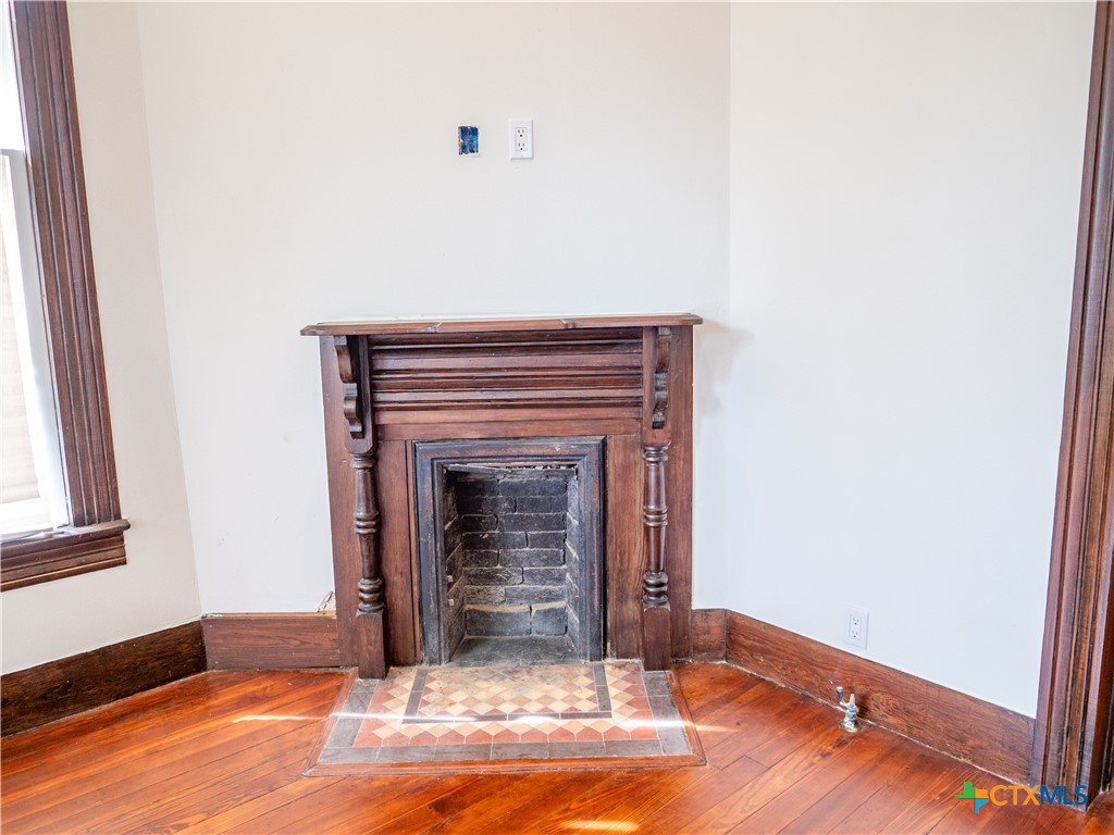 204 W Reuss Boulevard