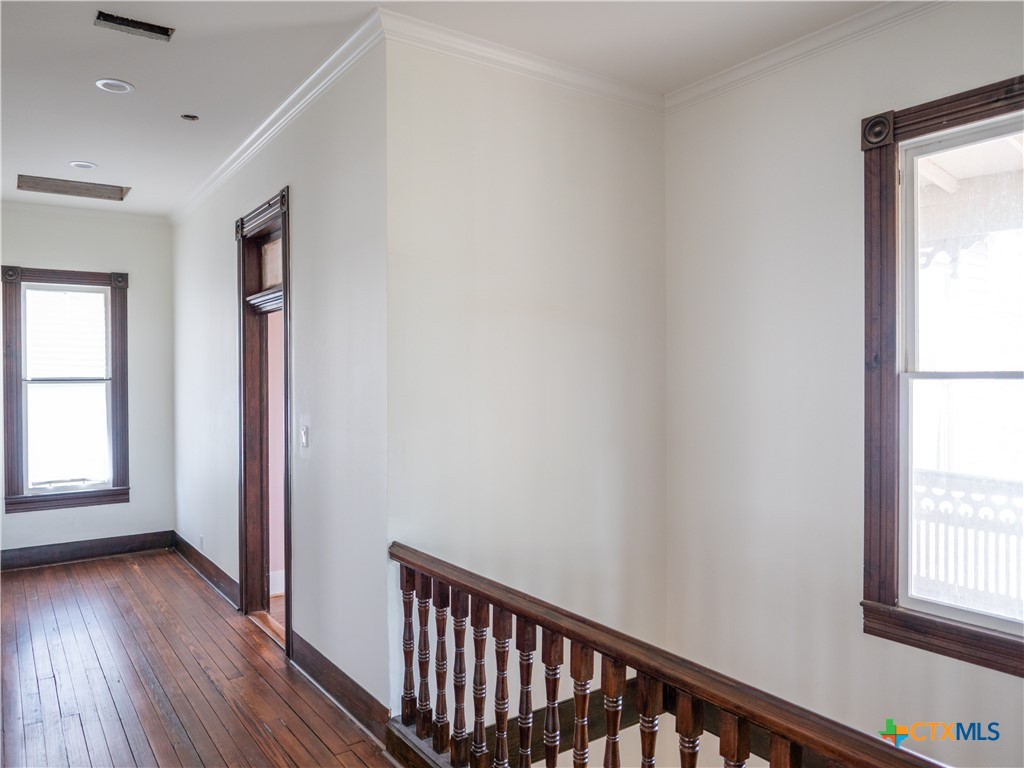 204 W Reuss Boulevard