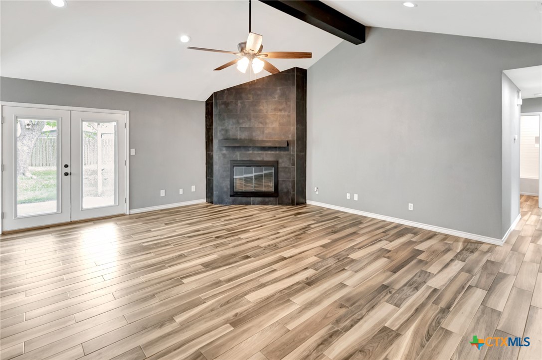 221 Williamsburg Avenue