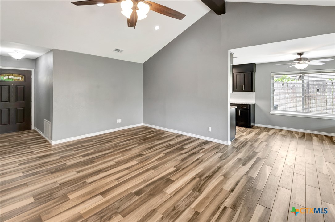 221 Williamsburg Avenue