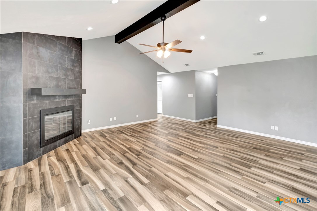 221 Williamsburg Avenue