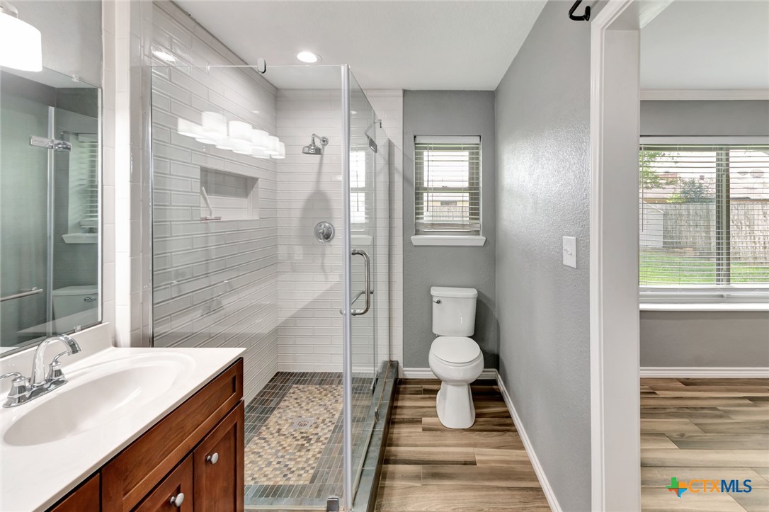 221 Williamsburg Avenue
