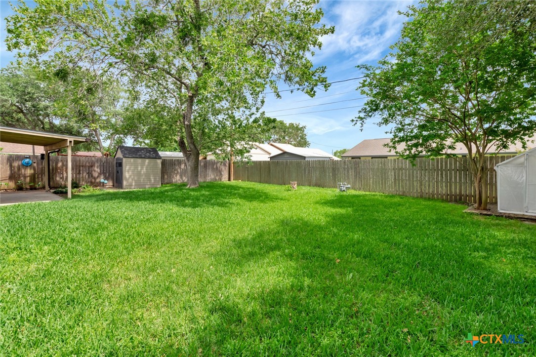 221 Williamsburg Avenue