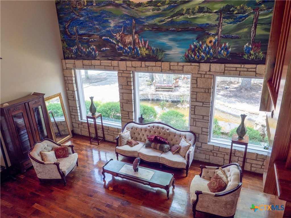 324 County Road 319