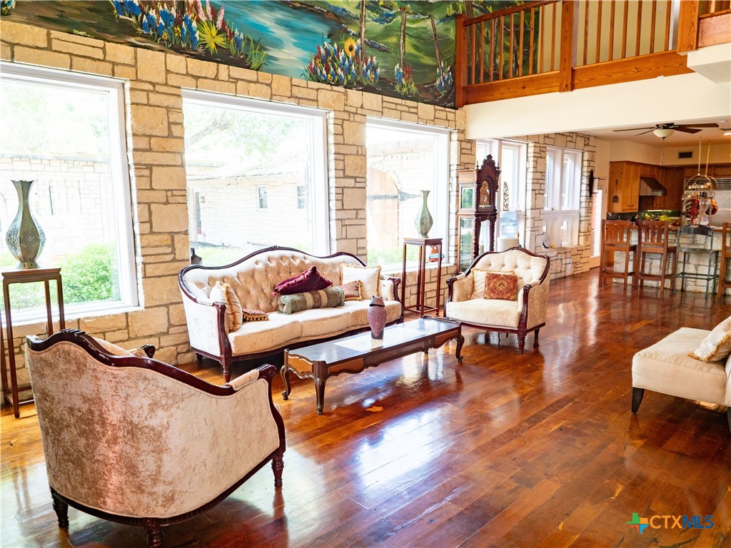 324 County Road 319