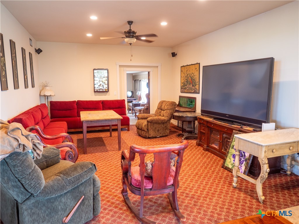 324 County Road 319
