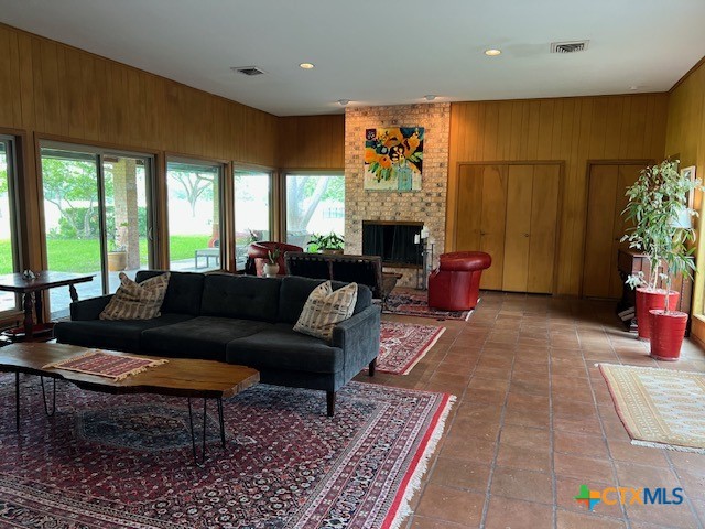 6014 Country Club Drive