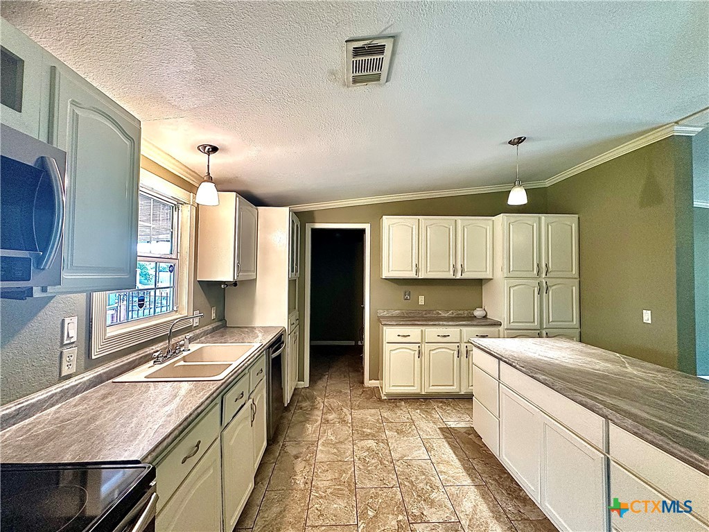 706 Reaser Drive