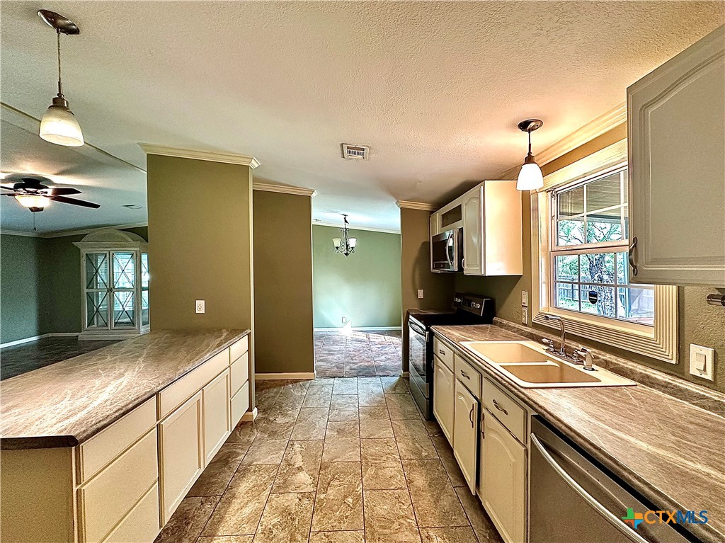 706 Reaser Drive