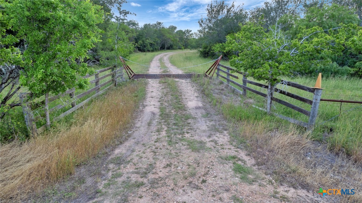 000 San Antonio River Road