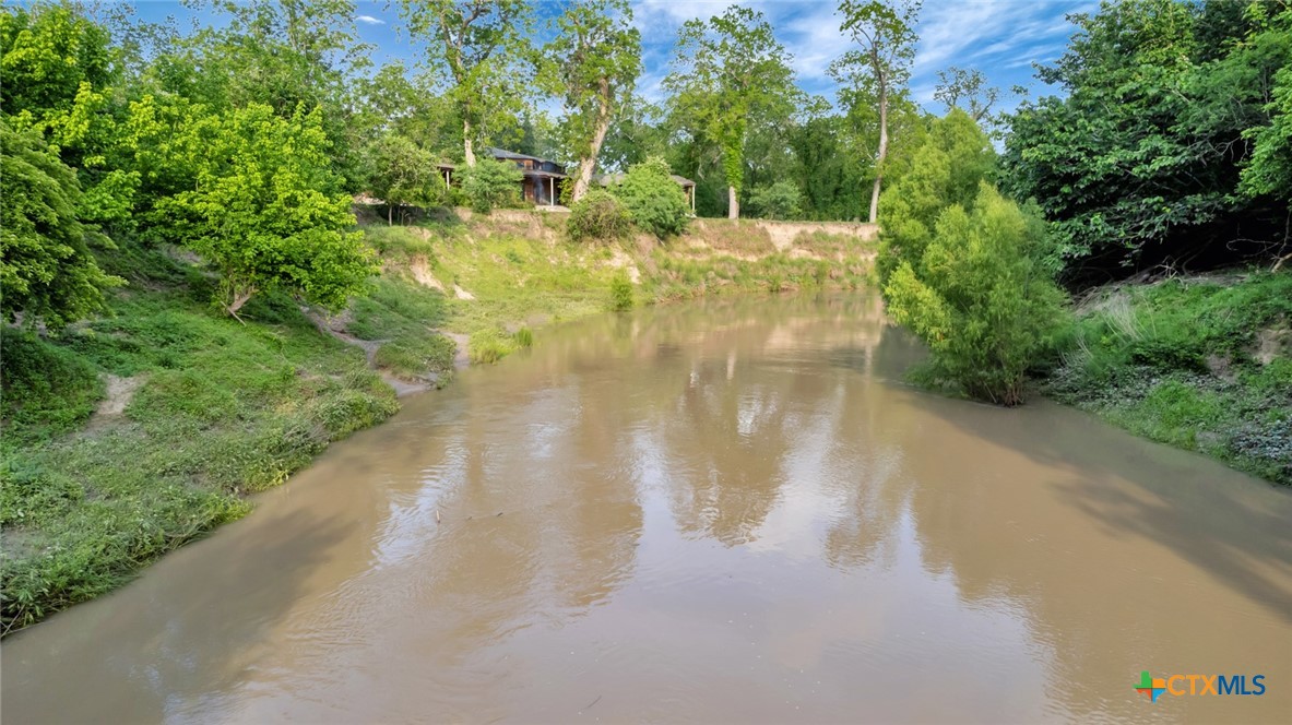 000 San Antonio River Road