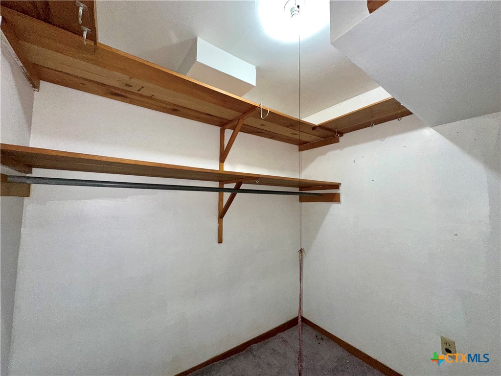 408 E King