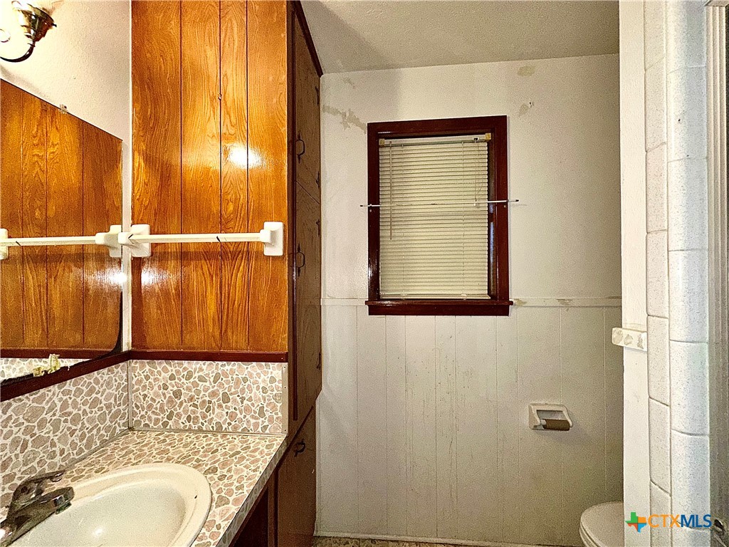 408 E King