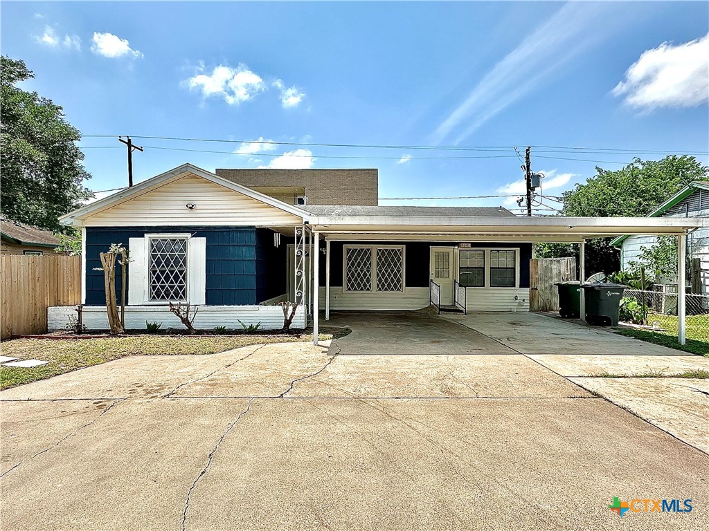 3301 Cypress Street