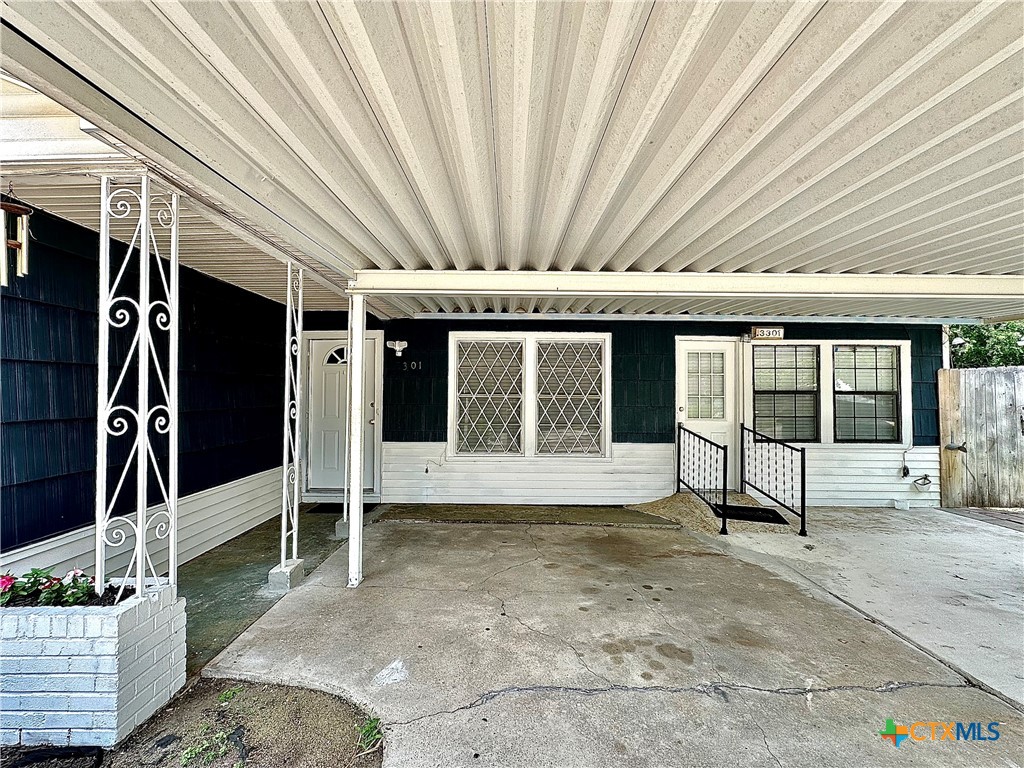 3301 Cypress Street