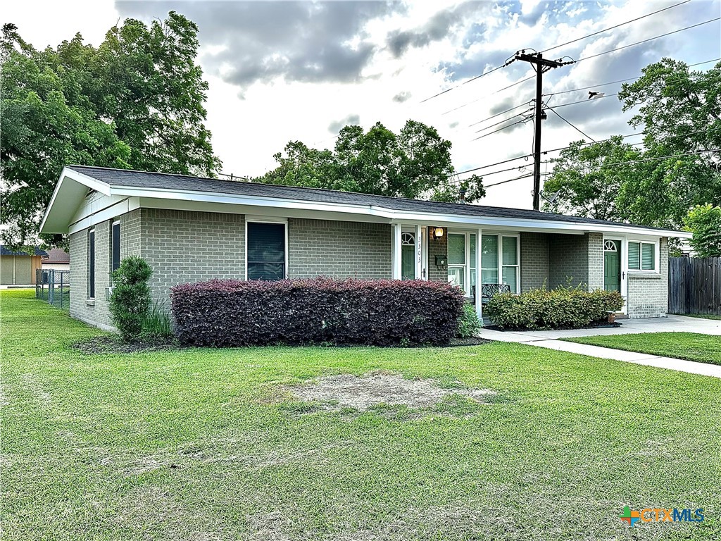 3303 Avon Drive