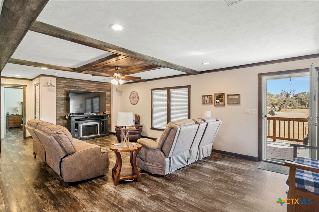 6072 County Road 122