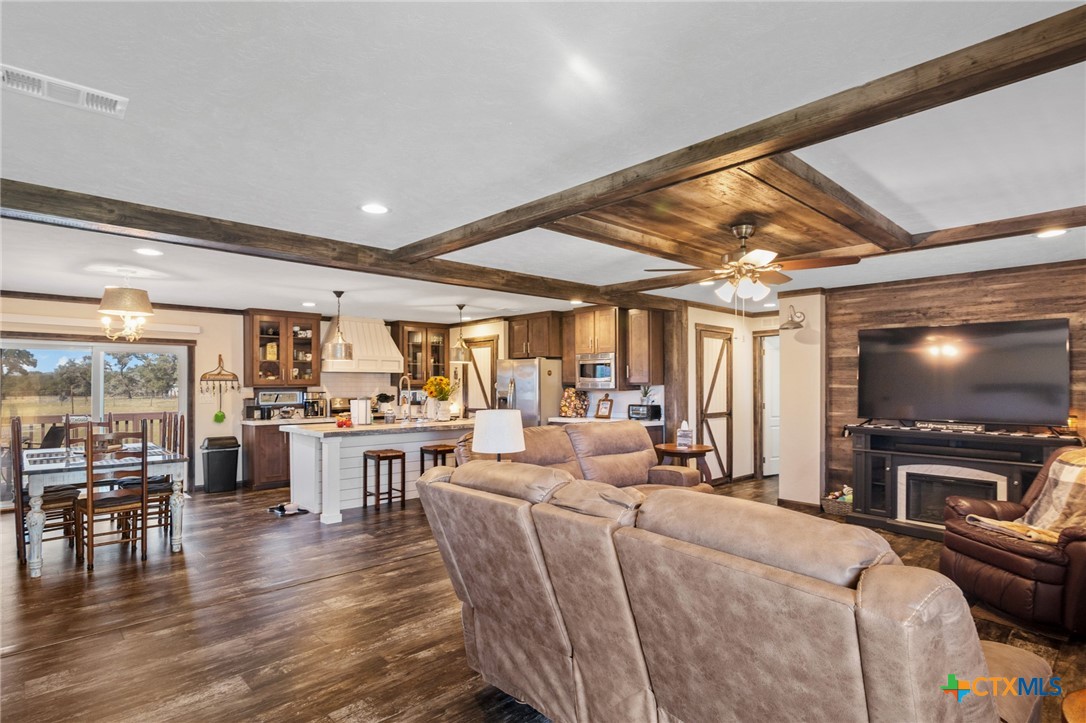 6072 County Road 122