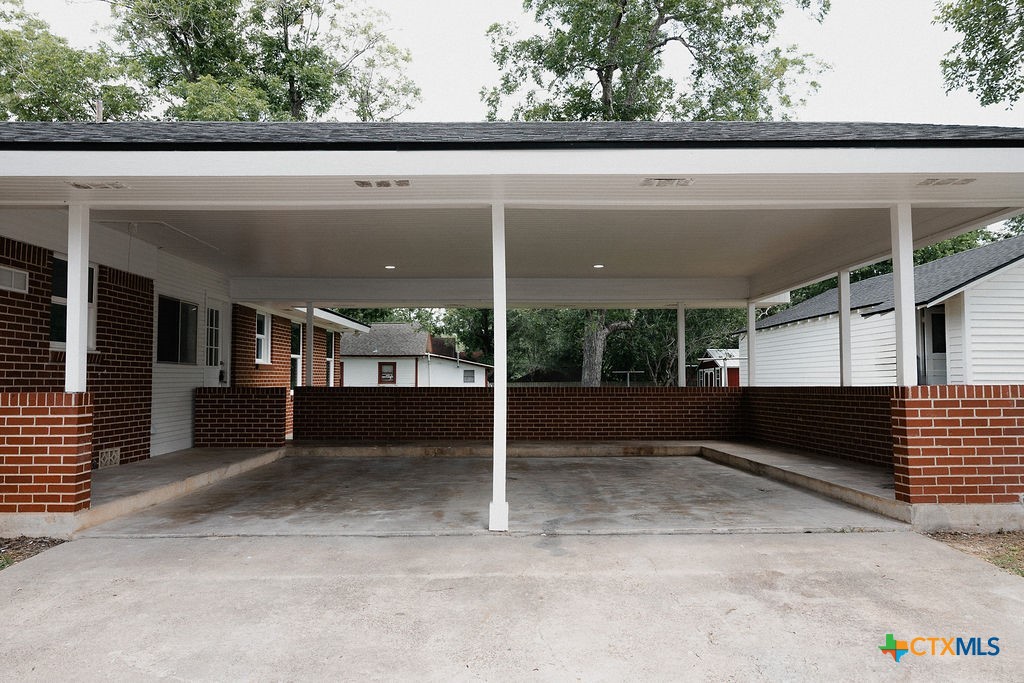 801 E Morgan Avenue