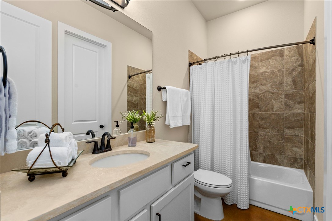 118 N Sheridan Dr Drive