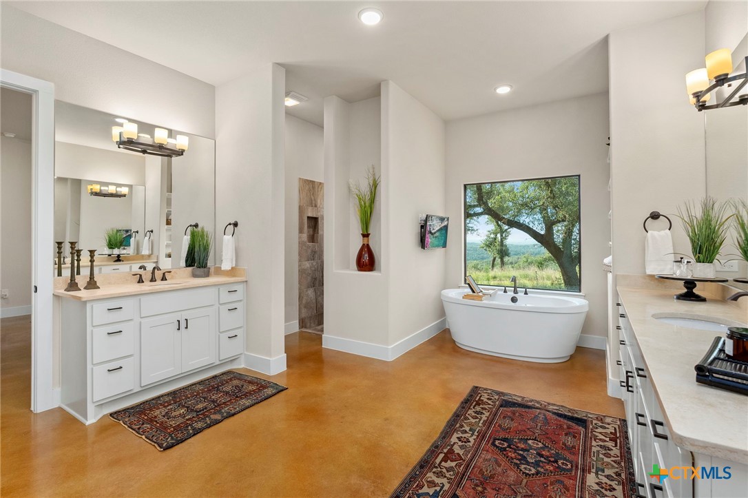 118 N Sheridan Dr Drive