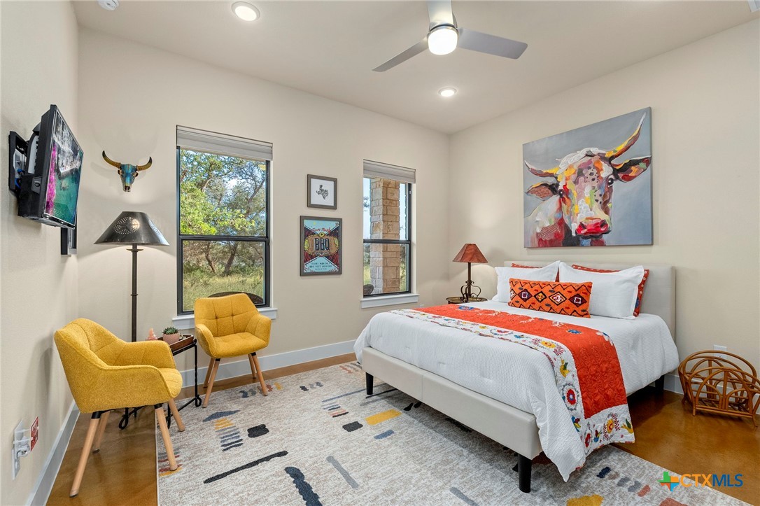 118 N Sheridan Dr Drive