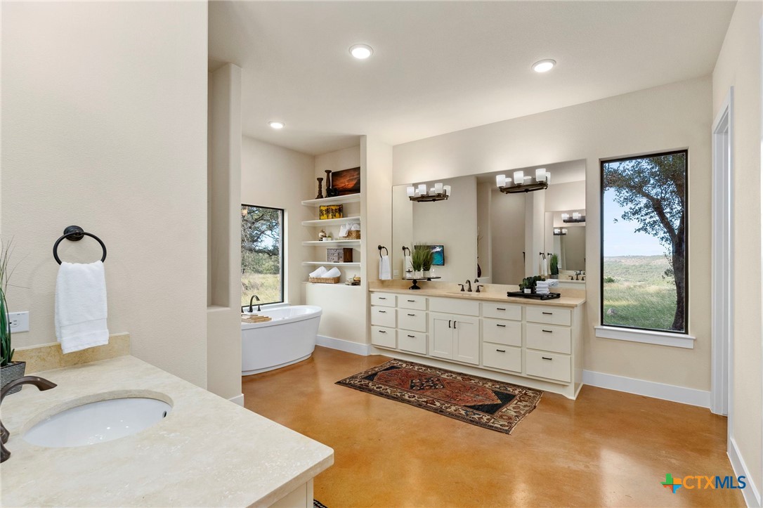 118 N Sheridan Dr Drive