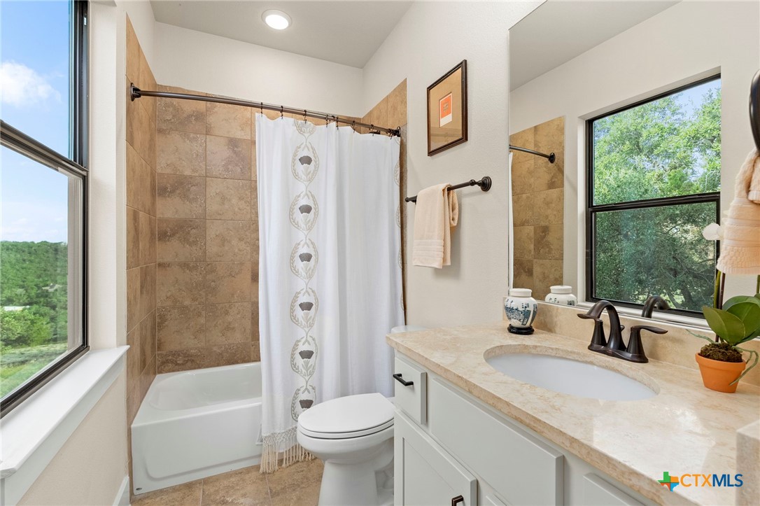 118 N Sheridan Dr Drive