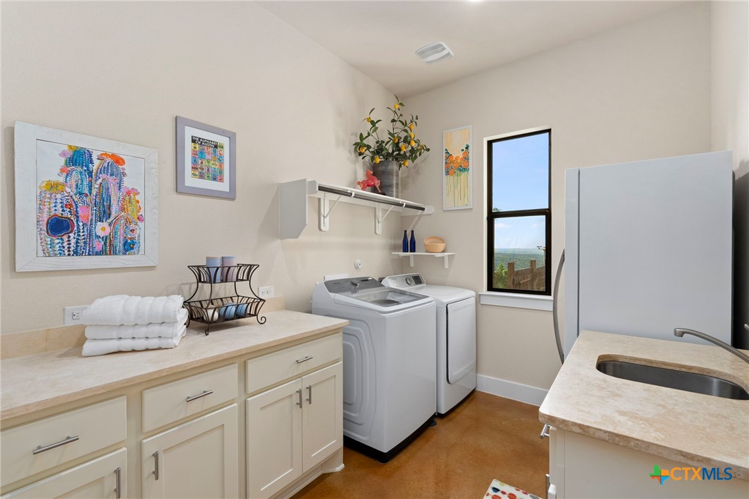 118 N Sheridan Dr Drive