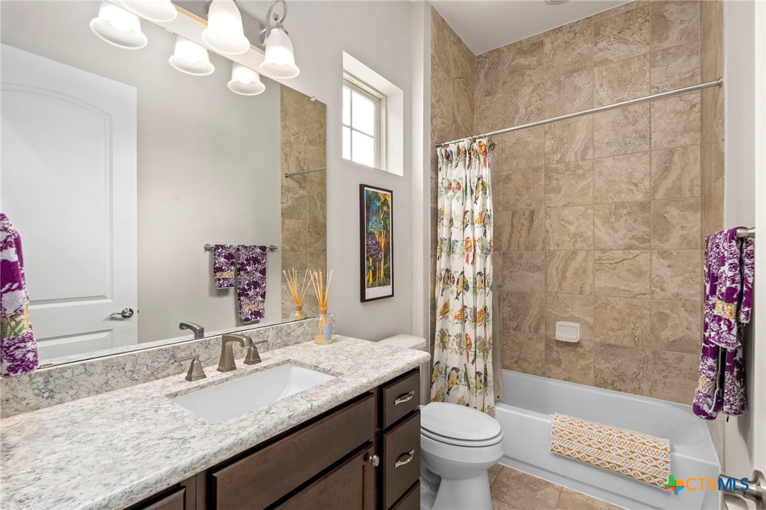 249 Hopping Peach Street