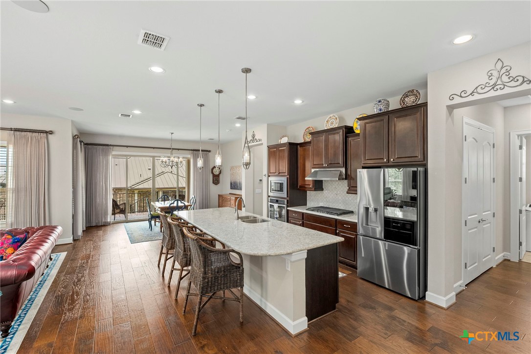 249 Hopping Peach Street