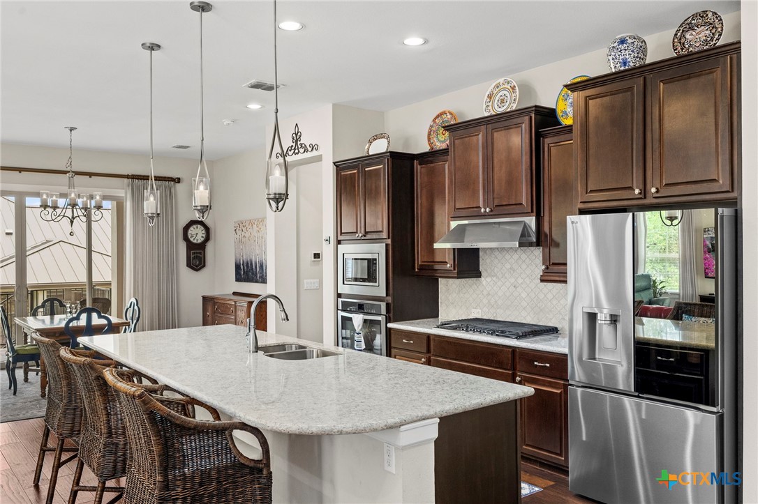 249 Hopping Peach Street