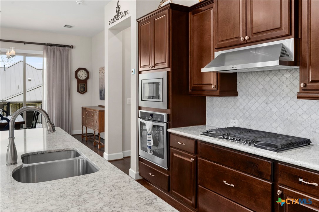 249 Hopping Peach Street