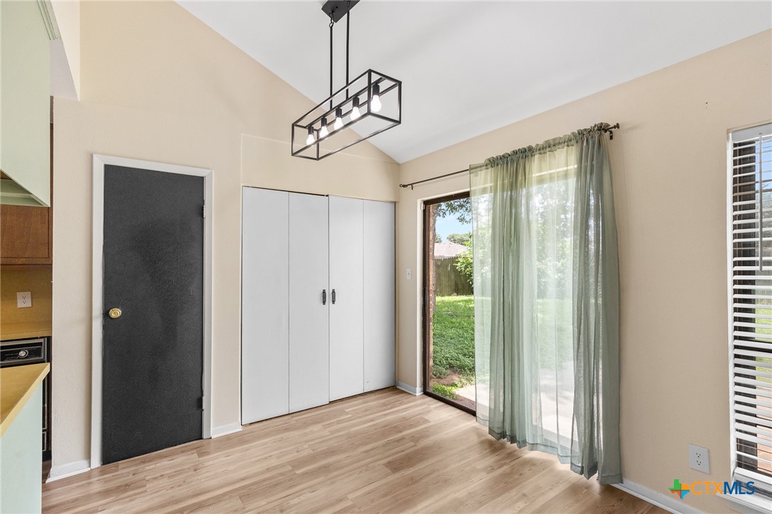 515 Camelot Drive
