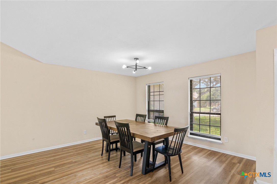 515 Camelot Drive