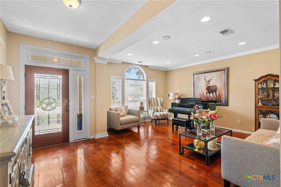 204 Edgewater