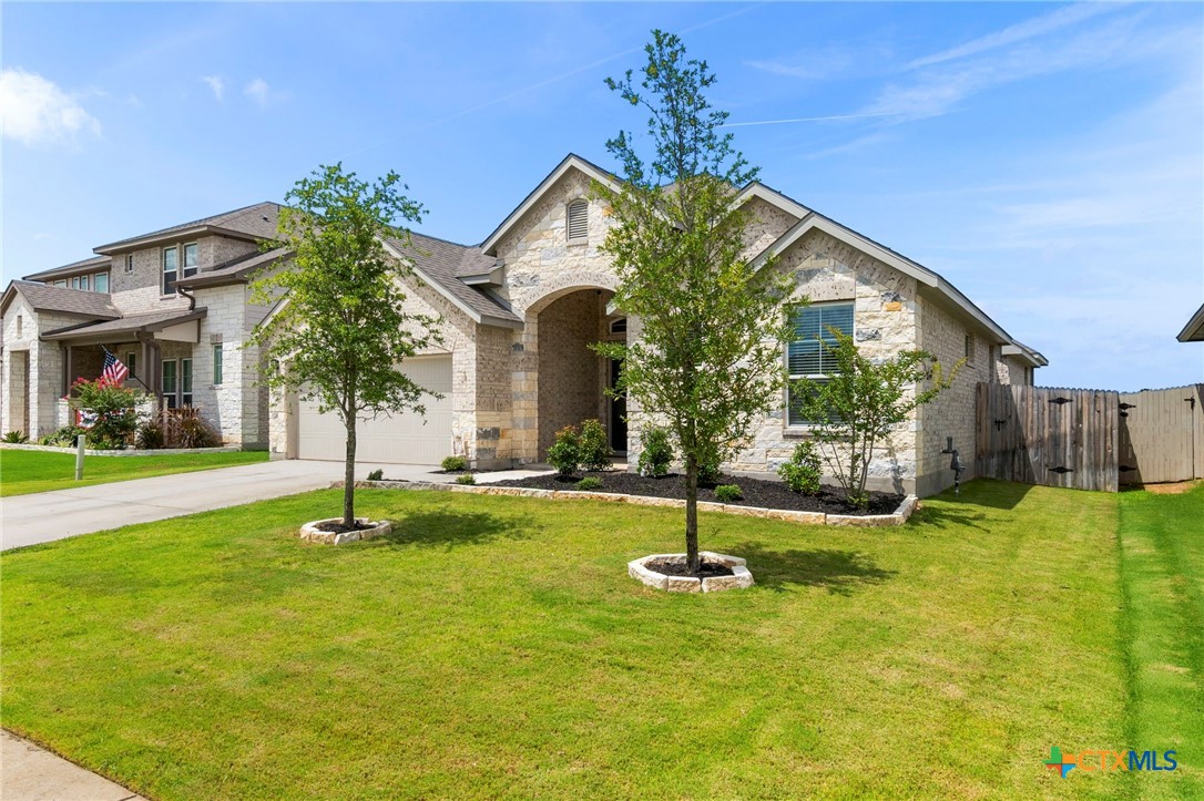 916 Salzach Drive