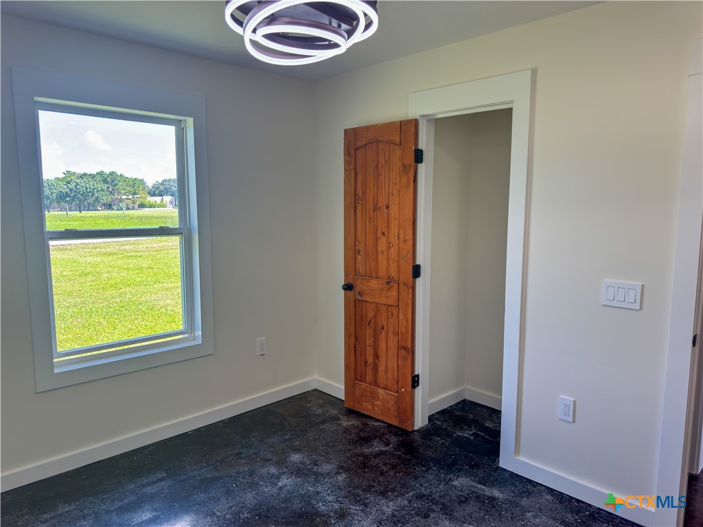 285 Private Road 3190