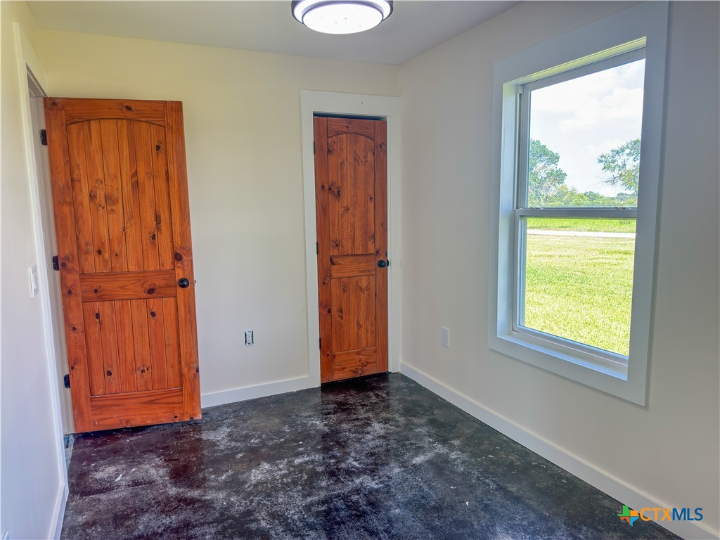 285 Private Road 3190