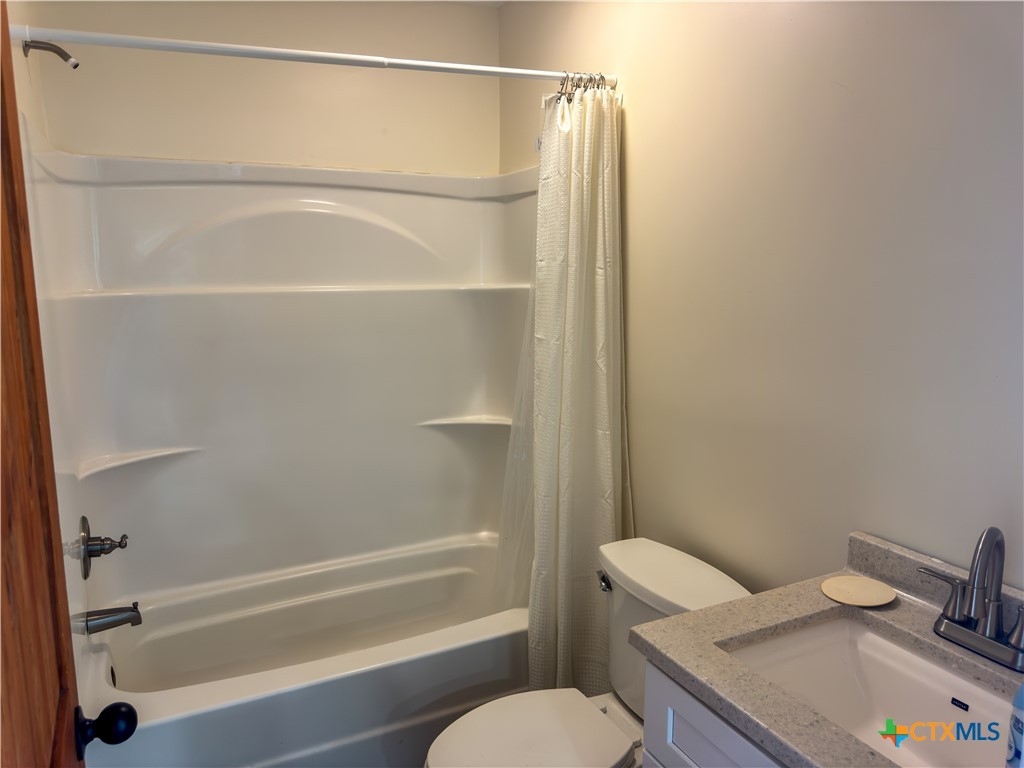 285 Private Road 3190